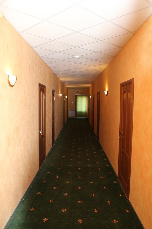 Turli Inn Маладжечна Екстериор снимка